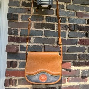 Vintage Dooney & Bourke Teton Saddlebag crossbody good condition tan/navy/fir